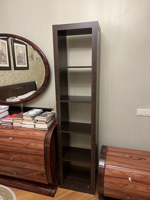 Стелаж для книг