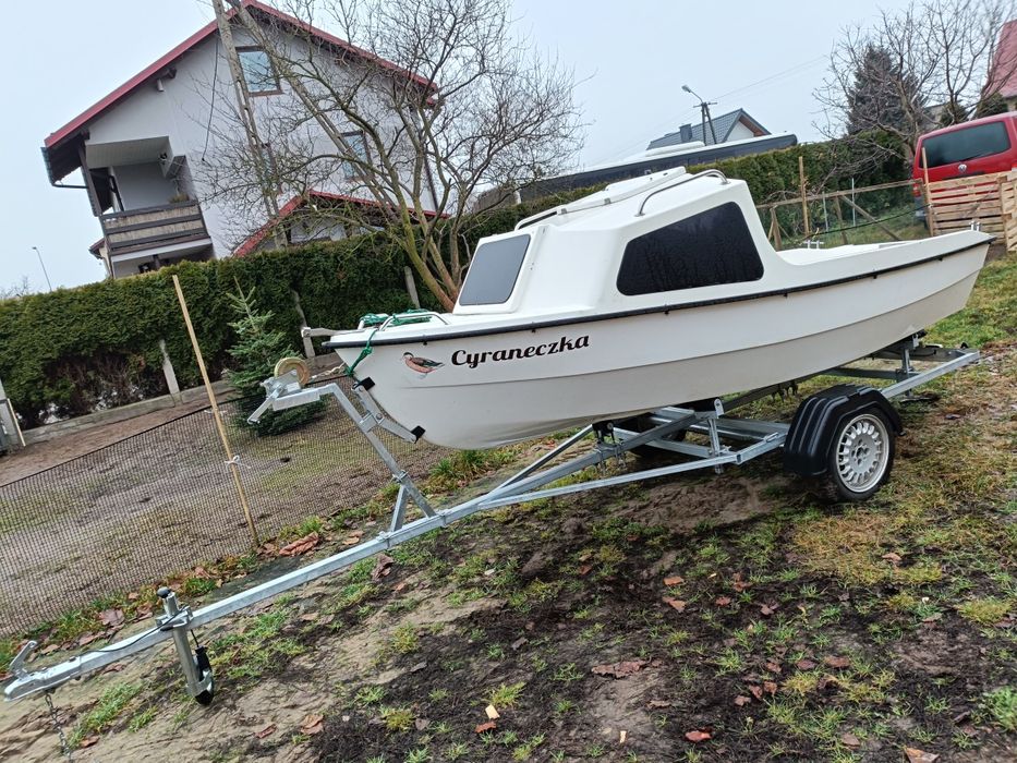 Łòdka kabinowa silnik elektryczny przyczepka Sam 650