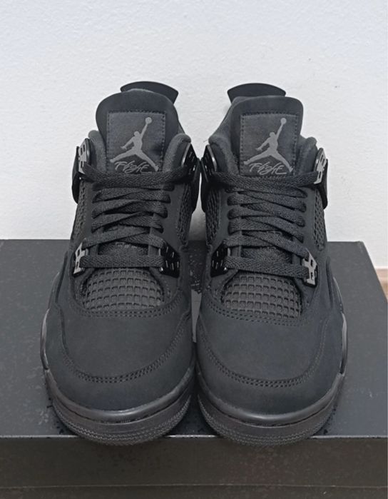 Jordan4 Pretos 42