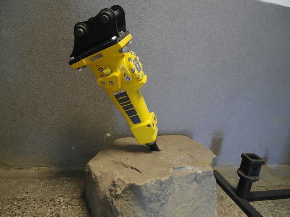 Epiroc Atlas Copco SB 102 młot hydrauliczny 100 kg do minikoparki 2 t
