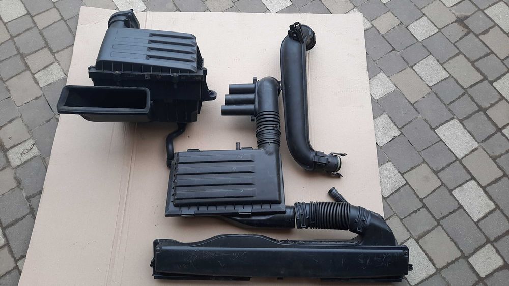 Корпус повітряного фільтра VAG Октавія А7 Суперб Гольф7 Пассат Б8 Ауді