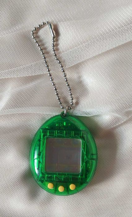 Oryginalne Tamagotchi Bandai 1997 | Przezroczysty Zielony / Translucent Green | Poznań