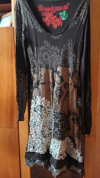 vestidos, tunicas e casacos