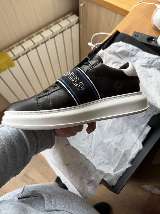 Karl Lagerfeld 44 cm