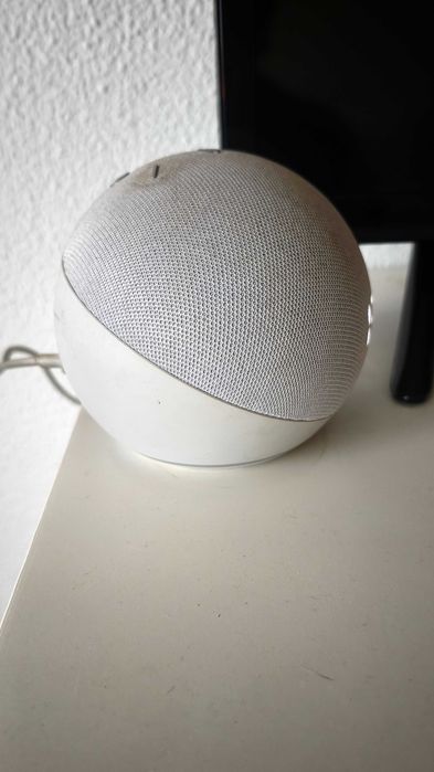 Alexa 4.ª Geração com Relógio