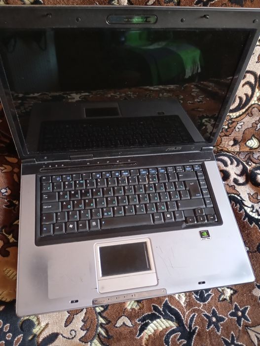 Ноутбук на запчастини