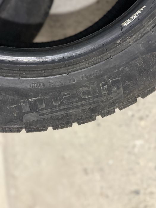 Зимові колеса 215/60/R17 Pirelli