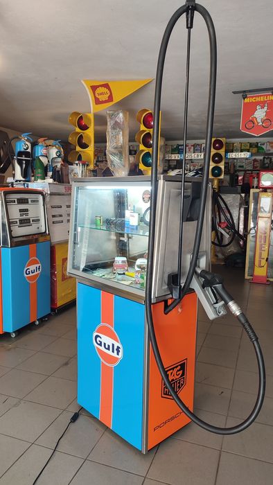 Bomba de gasolina expositor GULF