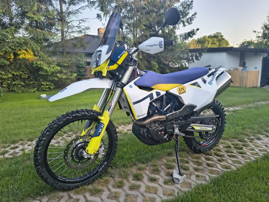 Husqvarna 701 enduro. KTM 690 r, Gas Gas 700.