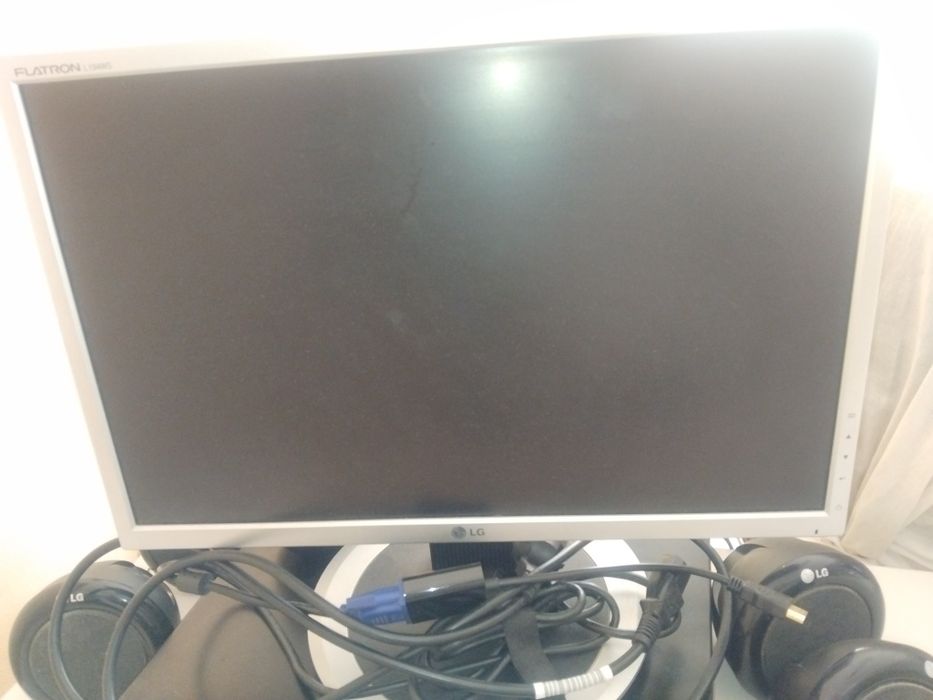 Monitor LG VGA - HDMI