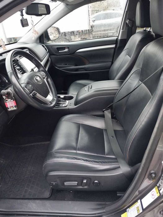 Toyota Highlander 2015 VIN 5TDJKRFH7FS132825 фото оголошення 9 з 13
