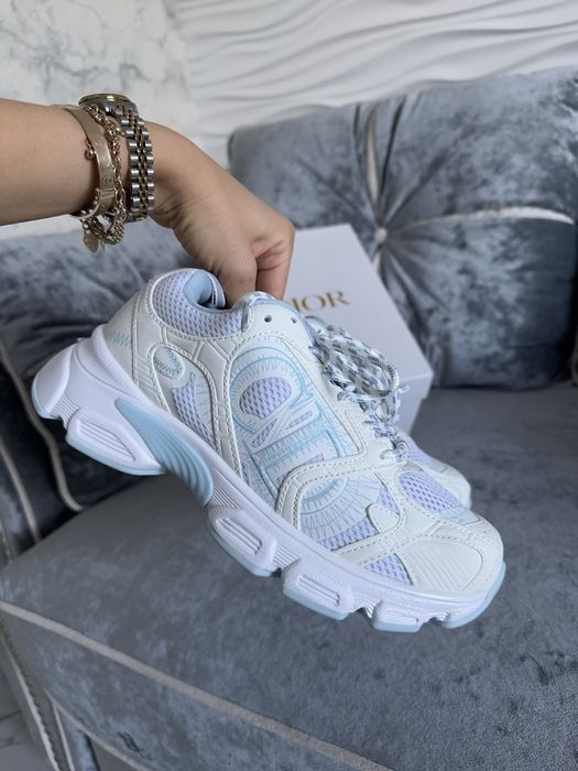 Кроссовки люкс бренд тренд 2025