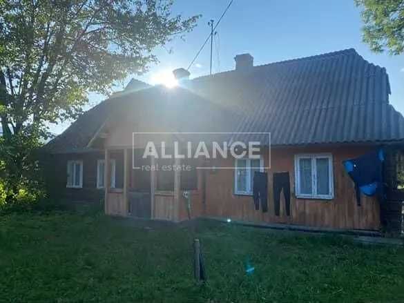 Продам будинок в мальовничому селі серед карпат