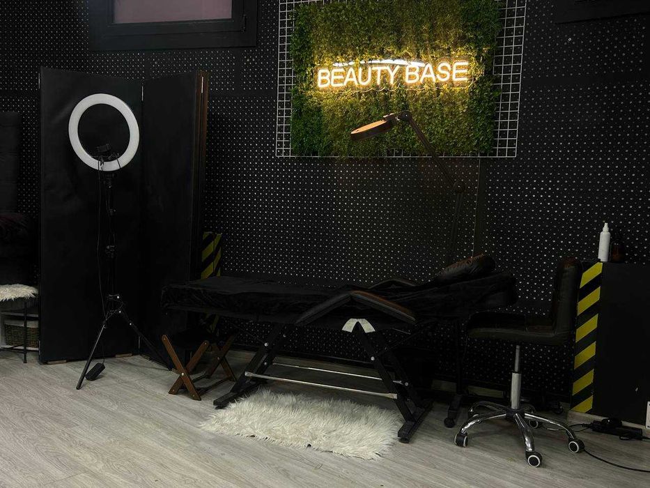 Оренда офісу 13 м², та Оренда робочих місць майстра манікюру