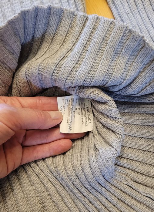 Sweter sweterek damski dekolt w serek Bawełna Vero Moda Rozm. S / M
