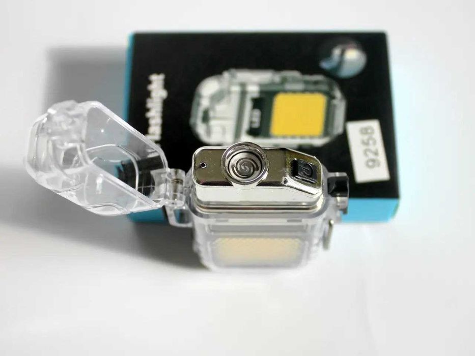 Подарункова запальничка юсб з ліхтариком зажигалка 2в1 водонепроникна