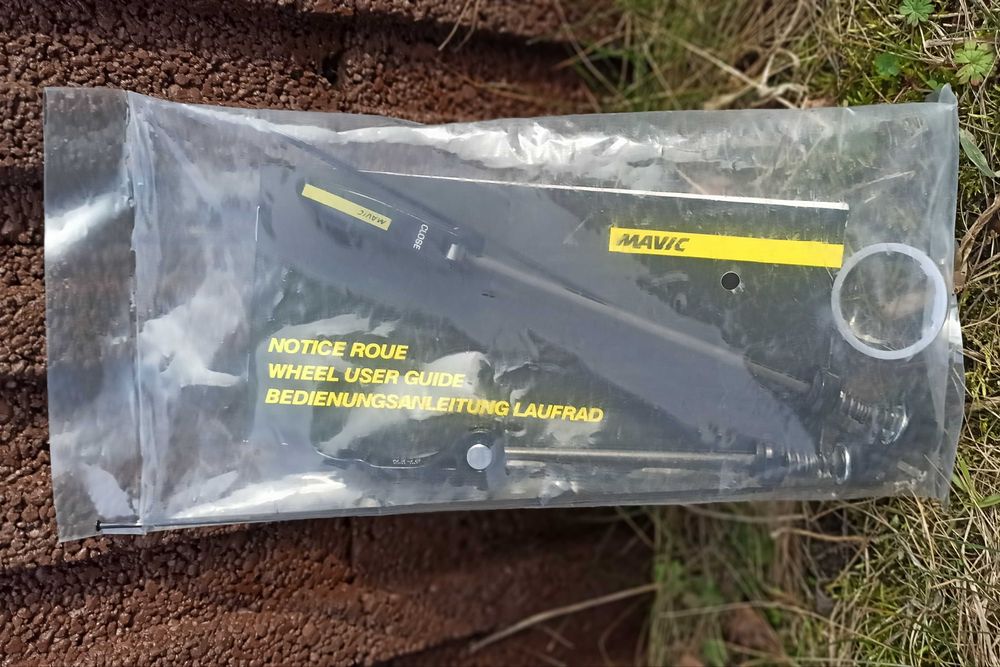 Koła Mavic Cosmic Elite 40mm, V- brake, Shimano