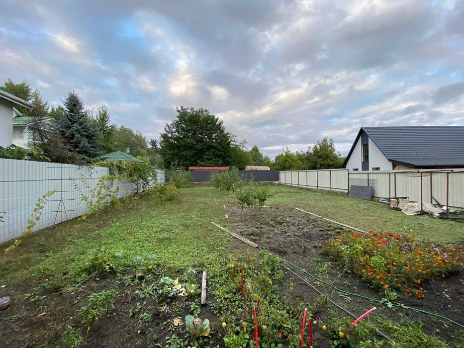 Будинок у Ворзелі 140 м², 8 соток, баня та укриття