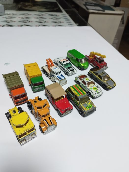 Miniaturas vintage matchbox e outros