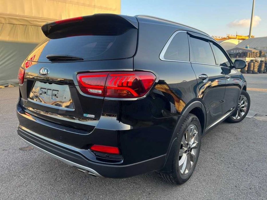 Kia  Sorento 2WD