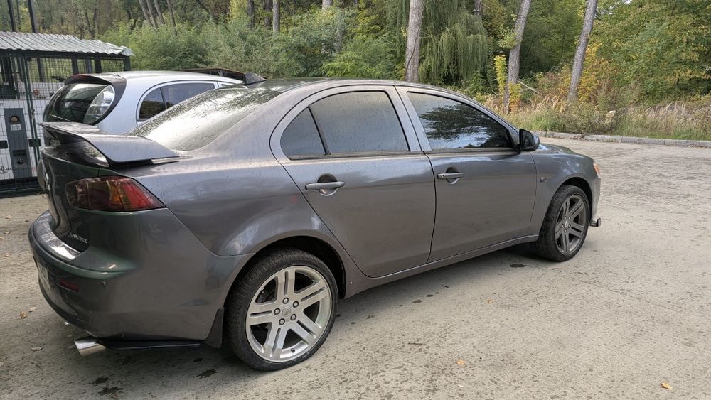 Mitsubishi Lancer 10