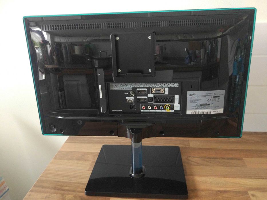 monitor Samsung 24" z tunerem telewizyjnym T24D390EW