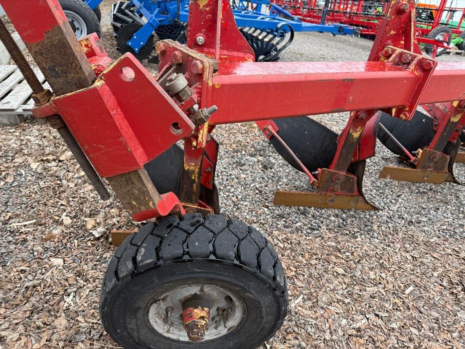 WIEGARD плуг 4-корпусний