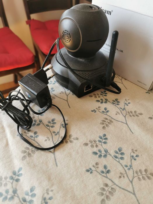 Vendo duas IP cameras de vigilância WIFI - interior, usadas