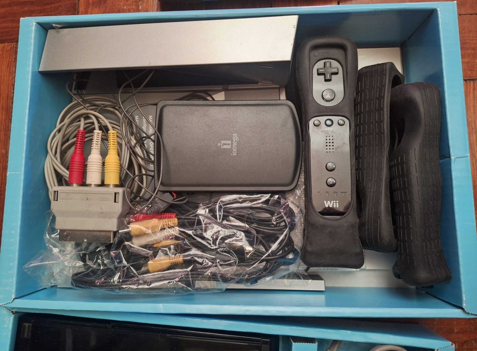 Consola Wii com todos os acessórios