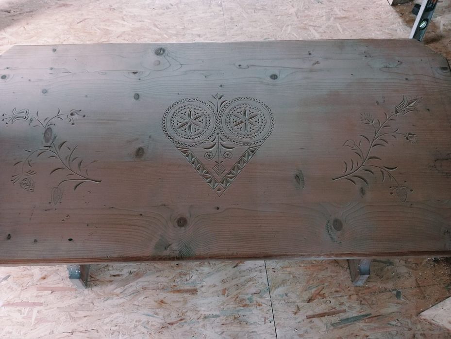 Stół ława rzeźbiona