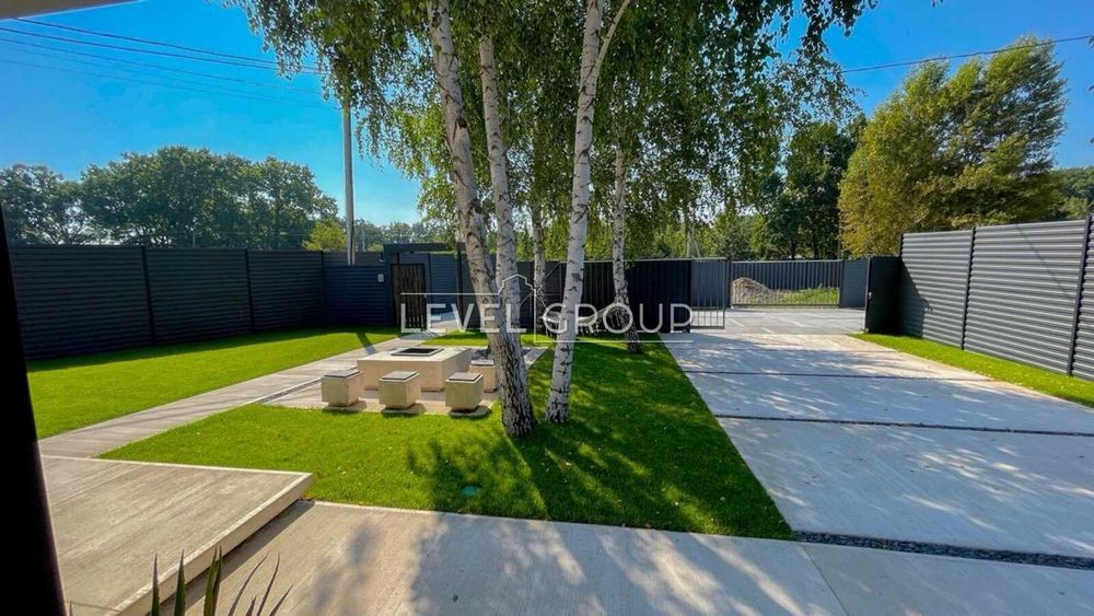 Продаж двоповерхового будинку в с. Іванковичі Київська область