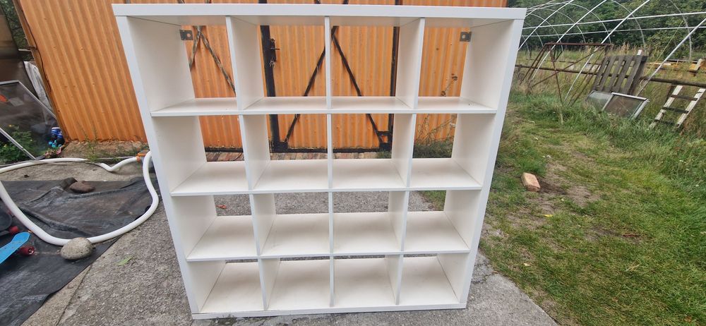 Ikea Kallax regał 4x4 biały 16 miejsc