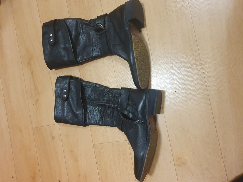 Продам женские сапоги . Размер 40