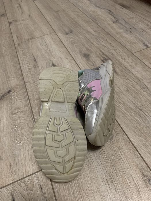 Кросівки для дівчинки