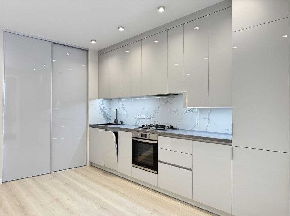 1-Кімнатна 46 кв.м. «На Щасливому» з Гардеробною!