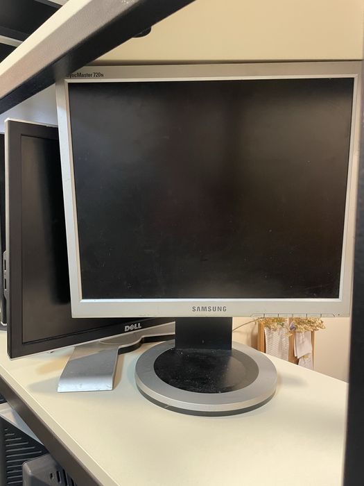 Мониторы Dell, Samsung, HP
