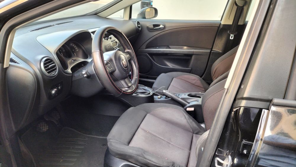 SEAT Leon 2.0 diesel 140cv foto 4