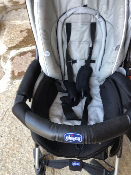 Carrinho de bebé Chico c/ sombreiro