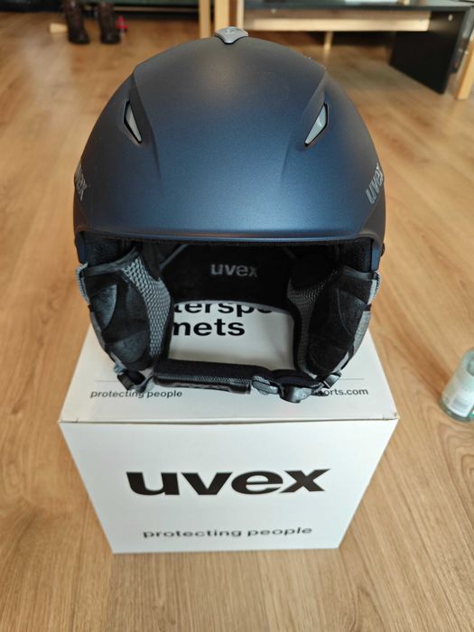 Kask narciarski Uvex Primo 52-55cm NOWY
