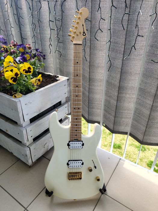 Gitara elektryczna Charvel Pro-Mod San Dimas HH HT MN Gold