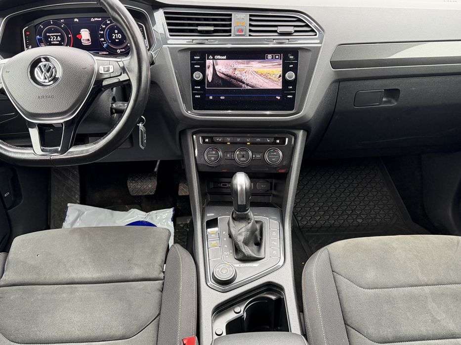 VW Tiguan/2020r/R-line/webasto/4motion/virtual/masaże/matrix/kam.360/