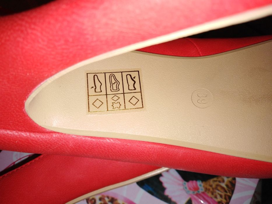 Buty szpilki czerwone r. 39 Nowe