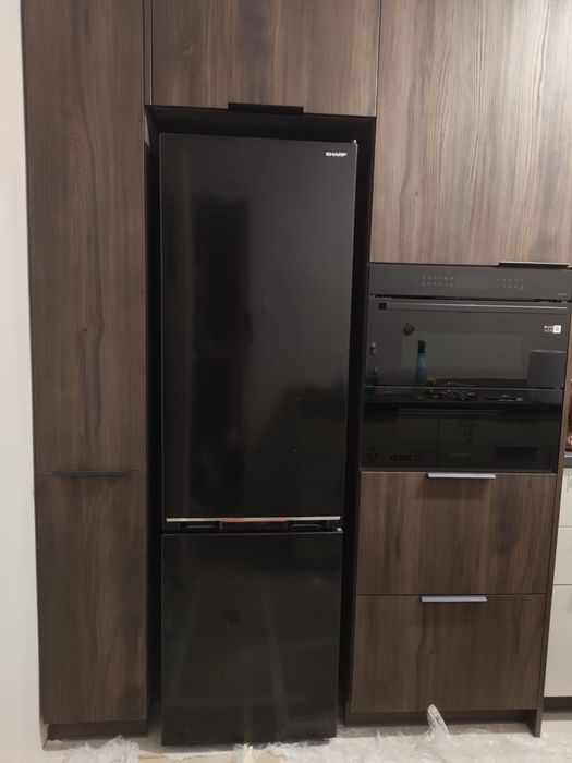 Lodówka Sharp SHARP SJ-FBA05DTXBE-EU No Frost 180 cm czarna