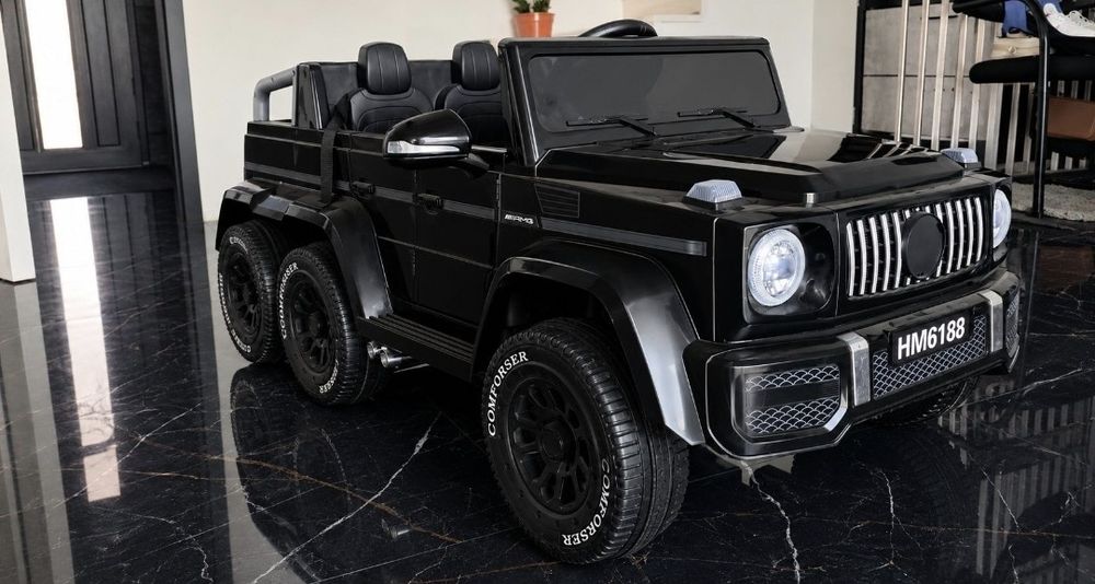 Auto na akumlator 4x4 pilot multimedialne światła muzyka
