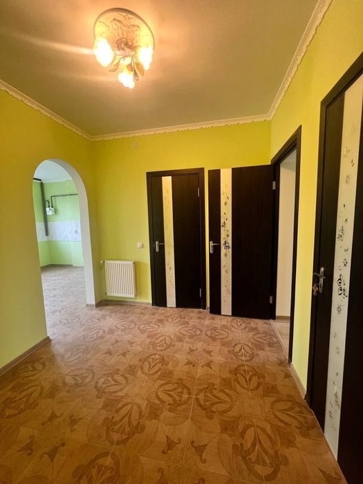 Продаж 2 кімн квартири з підвалом