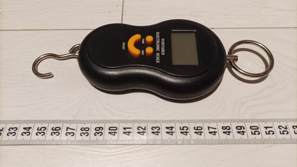 Весы ручные электронные до 50 кг. Ваги.