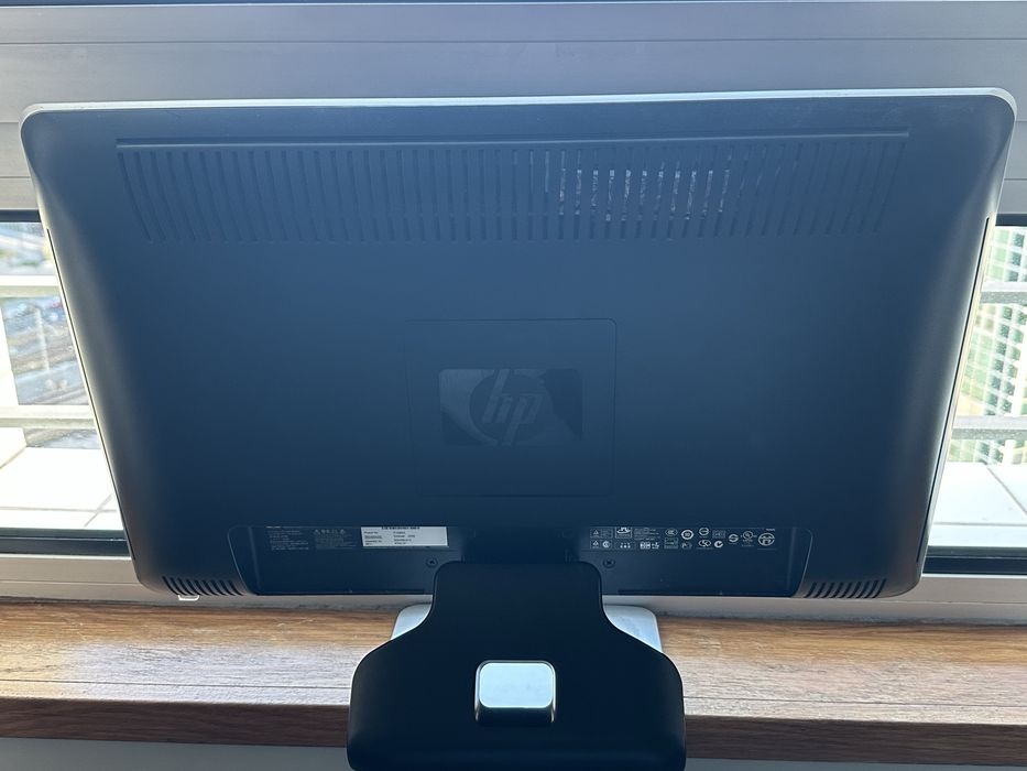 Monitor HP 21.5’ 2159v