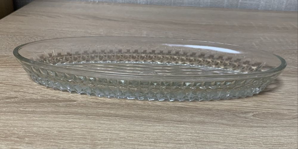 Вінтажне скляне блюдо для оселедця – овальна тарілка