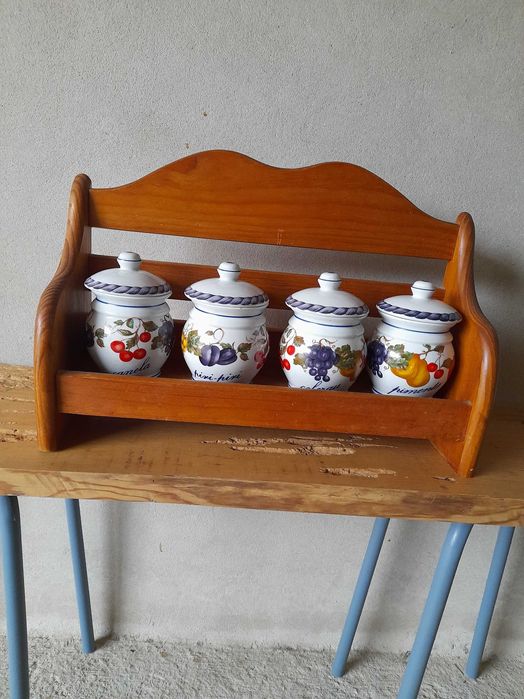 Porta temperos com potes de loiça