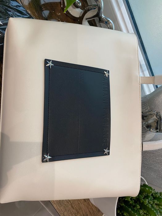 Torebka Armani Exchange kremowa duża